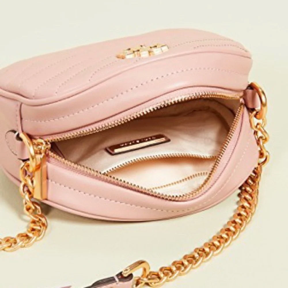 Tory Burch KIRA CHEVRON SMALL CAMERA BAG